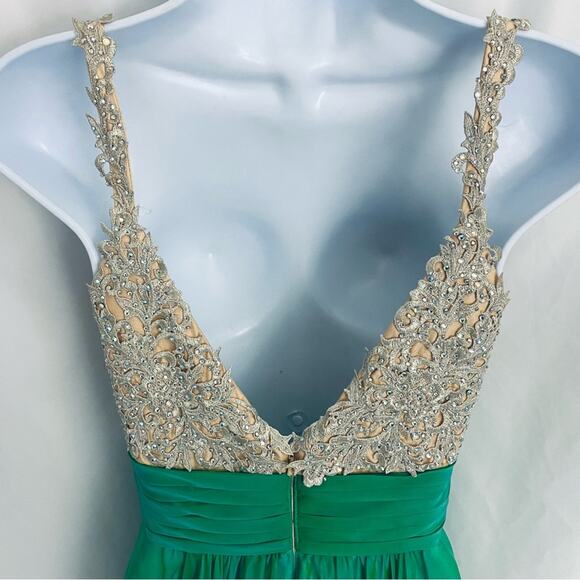 La Femme Green Iridescent Gown Size 0 - Picture 10 of 16